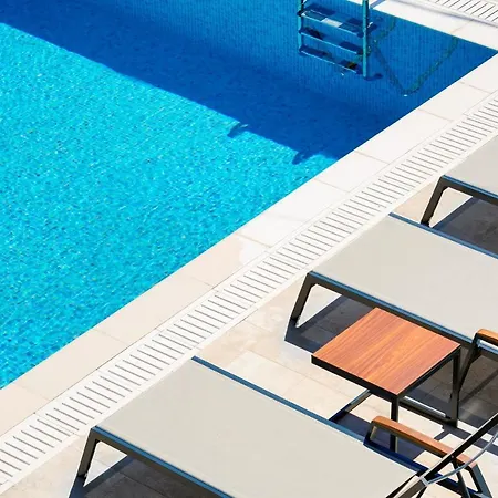Perla Aparthotel