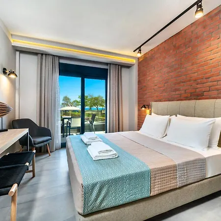 Perla Chrysi Ammoudia