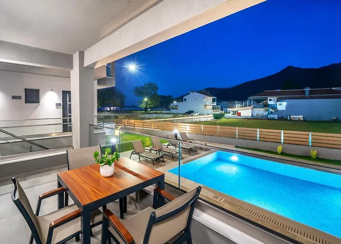 Perla Chrysi Ammoudia